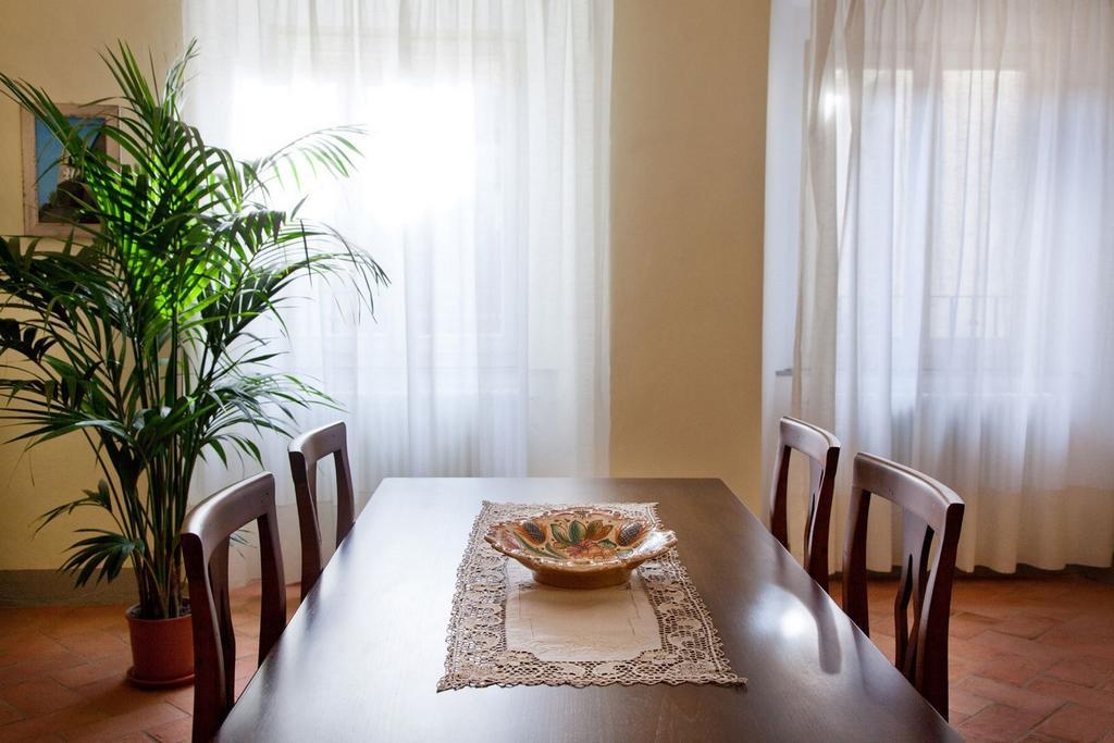 Appartamento Di Lusso In Borgo Storico Toscano 比别纳 客房 照片